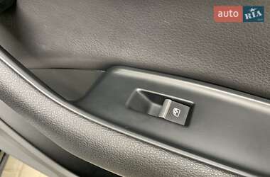 Внедорожник / Кроссовер Audi Q7 2015 в 