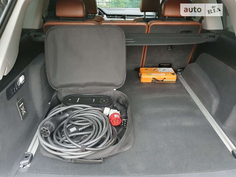 Внедорожник / Кроссовер Audi Q7 2016 в Ивано-Франковске фото 21 Внедорожник / Кроссовер Audi Q7 2016 в Ивано-Франковске