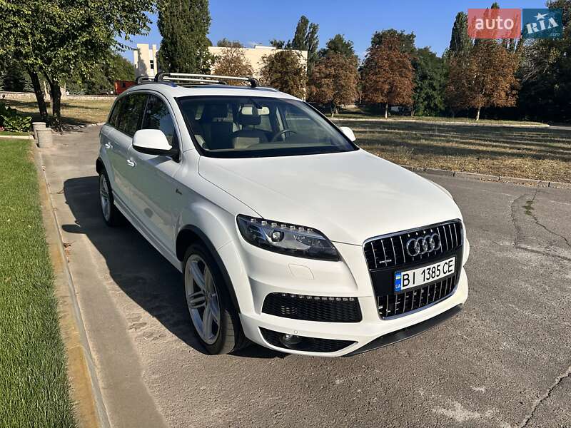 Внедорожник / Кроссовер Audi Q7 2010 в Кременчуге