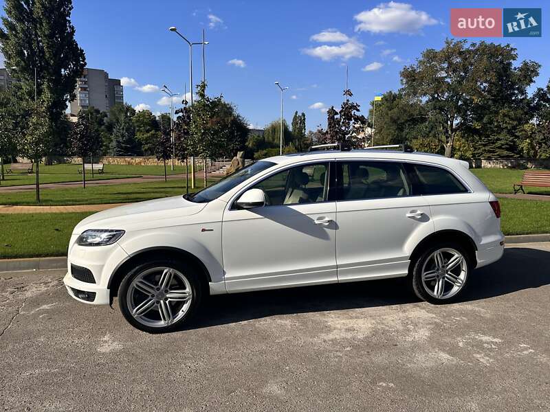 Внедорожник / Кроссовер Audi Q7 2010 в Кременчуге