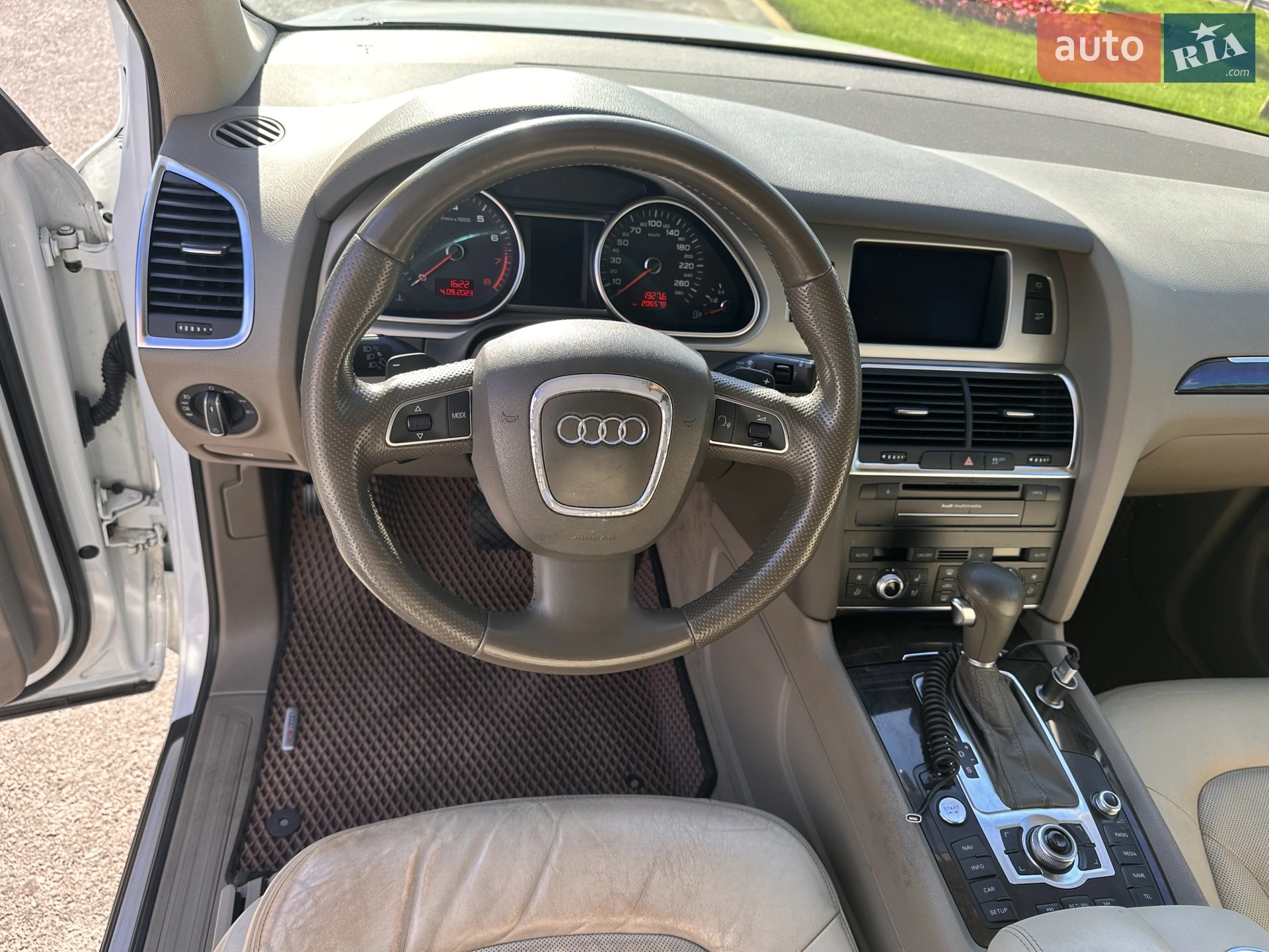 2010 Audi Q7 - мініатюра 10