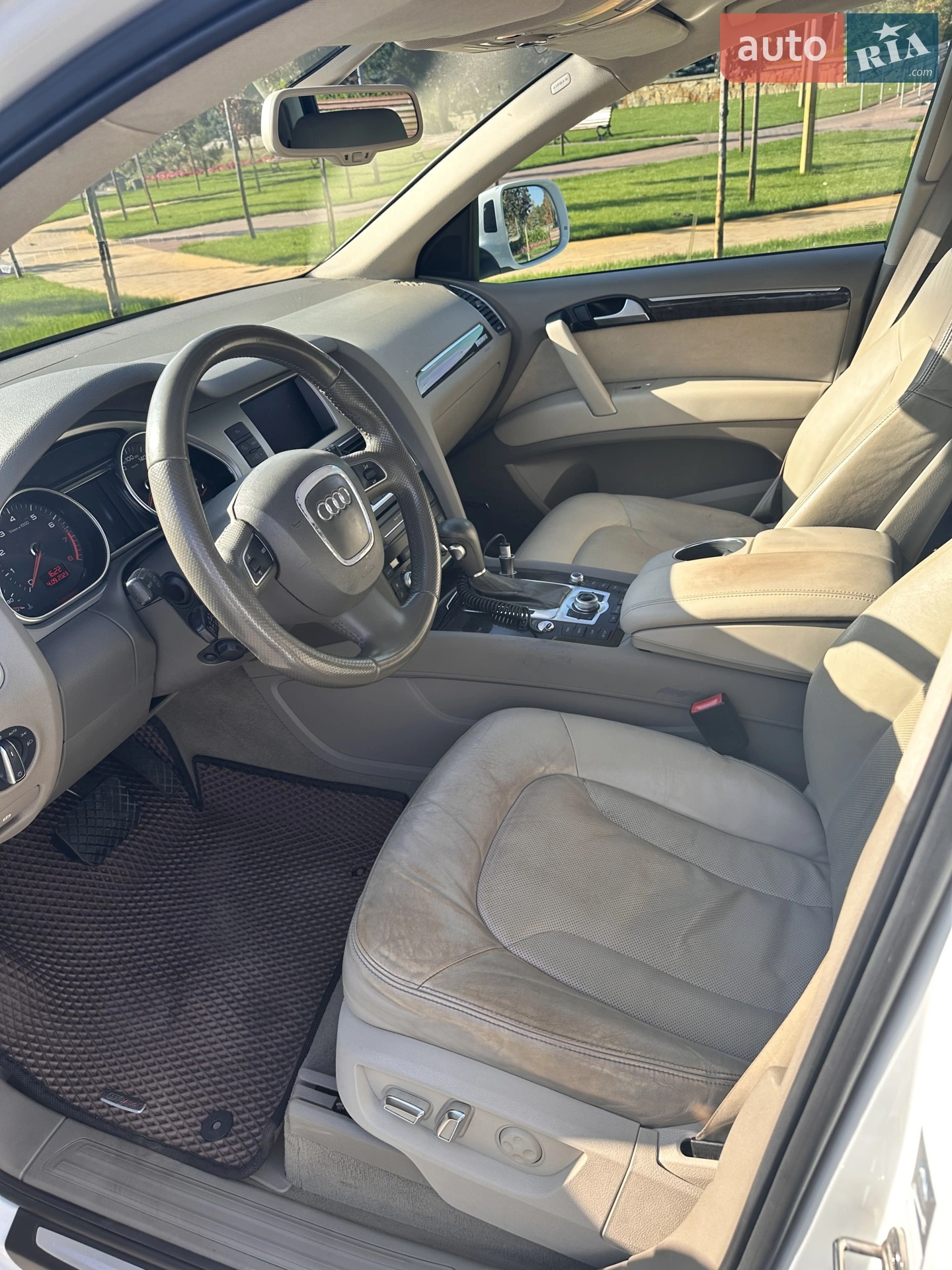 2010 Audi Q7 - мініатюра 9
