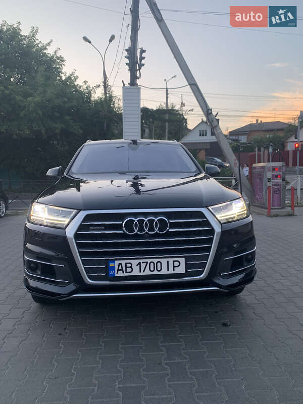 Внедорожник / Кроссовер Audi Q7 2017 в Виннице