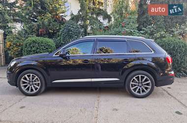 Позашляховик / Кросовер Audi Q7 2018 в 