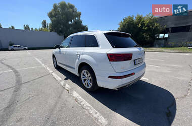 Внедорожник / Кроссовер Audi Q7 2018 в 