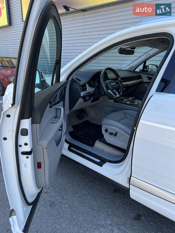 Позашляховик / Кросовер Audi Q7 2018 в Полтаві фото 19 Позашляховик / Кросовер Audi Q7 2018 в Полтаві