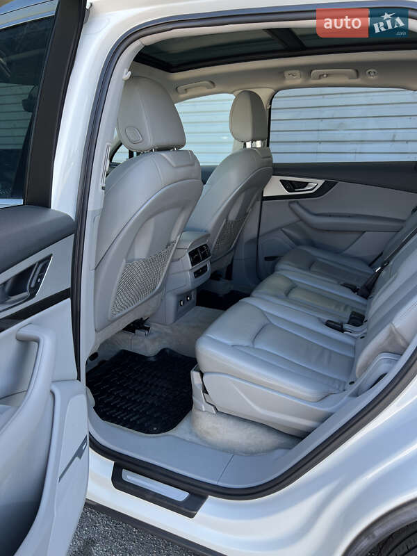 Позашляховик / Кросовер Audi Q7 2018 в Полтаві фото 26 Позашляховик / Кросовер Audi Q7 2018 в Полтаві