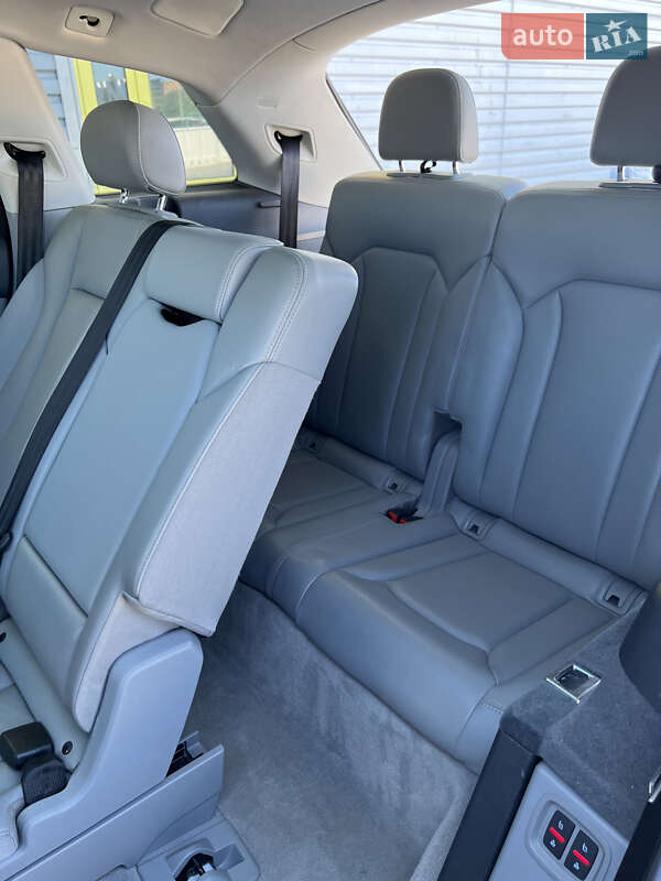 Позашляховик / Кросовер Audi Q7 2018 в Полтаві фото 32 Позашляховик / Кросовер Audi Q7 2018 в Полтаві