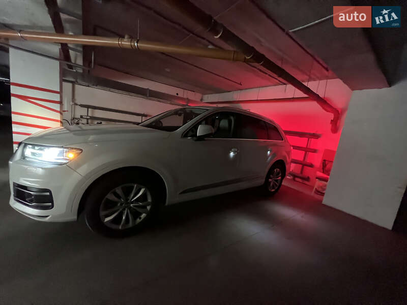 Позашляховик / Кросовер Audi Q7 2018 в Полтаві фото 36 Позашляховик / Кросовер Audi Q7 2018 в Полтаві