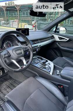 Внедорожник / Кроссовер Audi Q7 2017 в Сумах