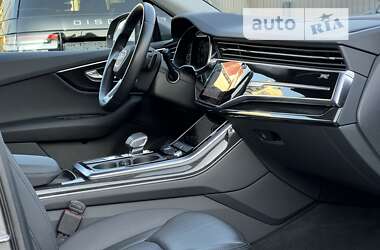Позашляховик / Кросовер Audi Q7 2019 в 