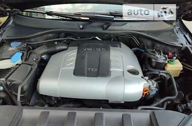 Внедорожник / Кроссовер Audi Q7 2006 в 
