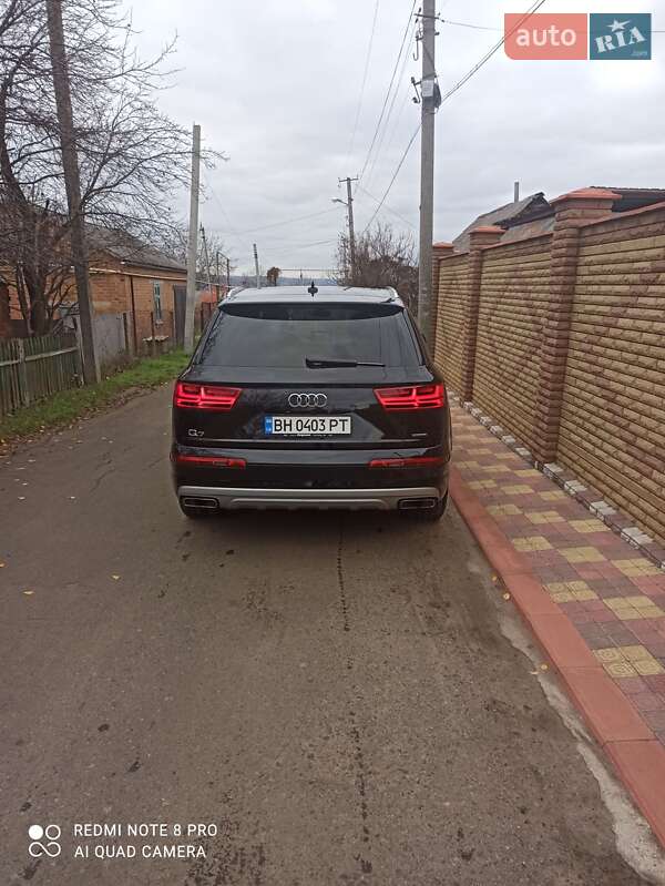 Внедорожник / Кроссовер Audi Q7 2017 в Ананьеве