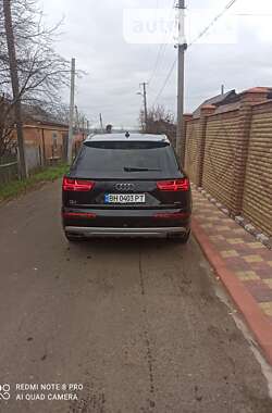 Внедорожник / Кроссовер Audi Q7 2017 в Ананьеве