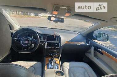 Внедорожник / Кроссовер Audi Q7 2011 в 
