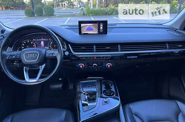 Внедорожник / Кроссовер Audi Q7 2017 в 