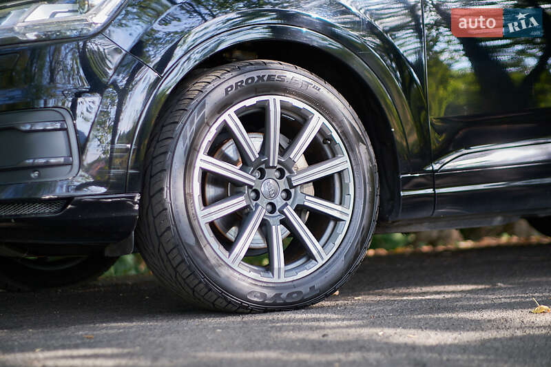 Внедорожник / Кроссовер Audi Q7 2016 в Хмельницком