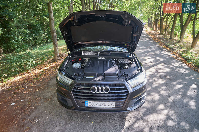 Внедорожник / Кроссовер Audi Q7 2016 в Хмельницком