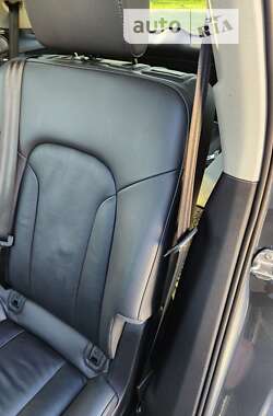 Внедорожник / Кроссовер Audi Q7 2014 в 
