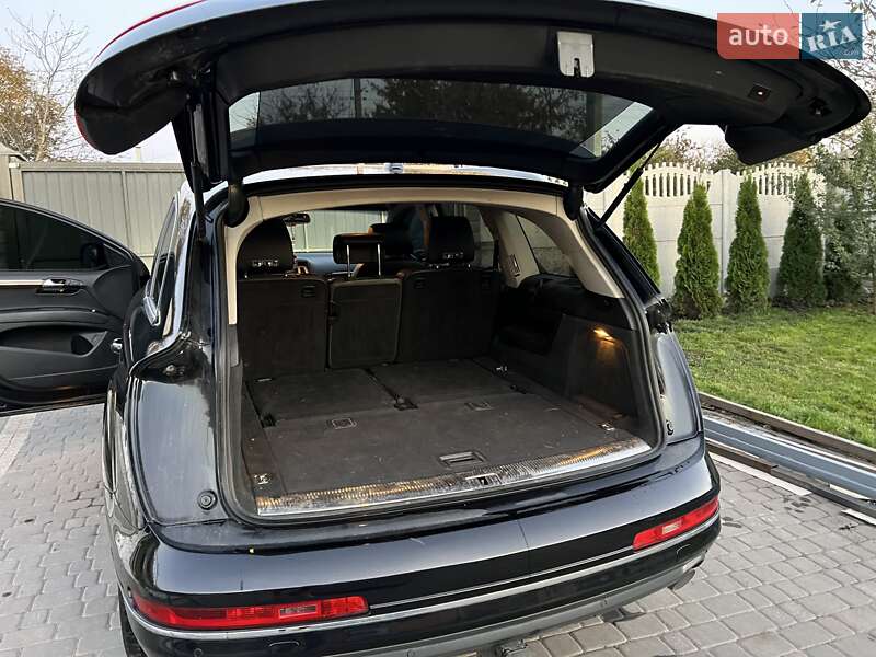 Внедорожник / Кроссовер Audi Q7 2012 в Нововолынске