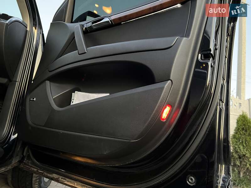 Внедорожник / Кроссовер Audi Q7 2012 в Нововолынске