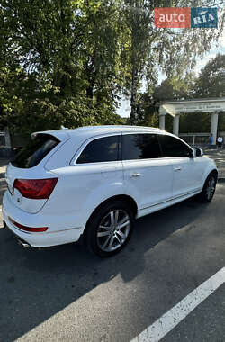 Внедорожник / Кроссовер Audi Q7 2014 в 