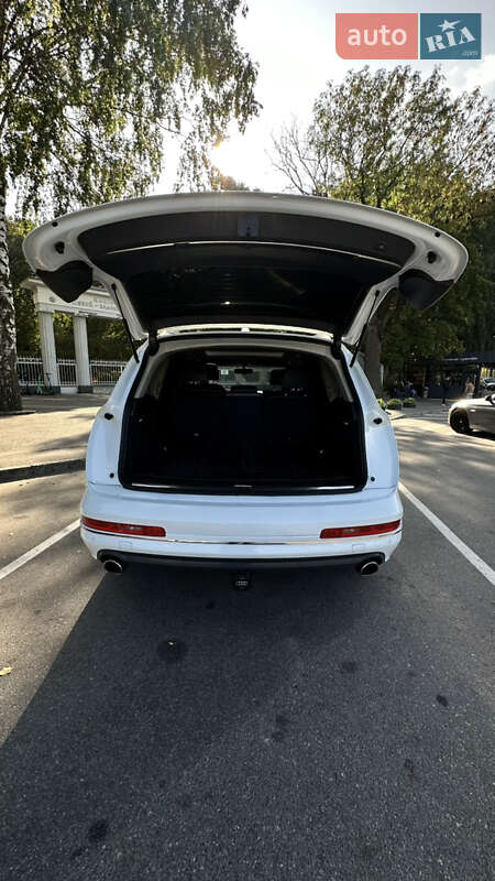 Позашляховик / Кросовер Audi Q7 2014 в Вінниці
