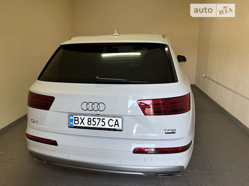 Внедорожник / Кроссовер Audi Q7 2017 в Хмельницком