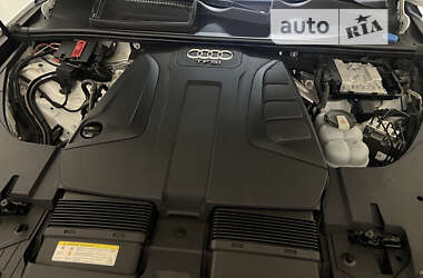 Внедорожник / Кроссовер Audi Q7 2017 в 
