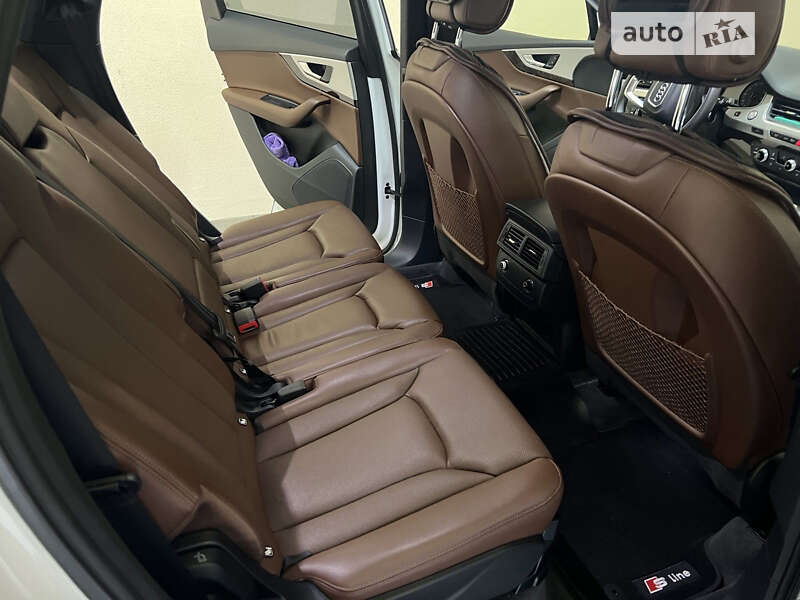 Внедорожник / Кроссовер Audi Q7 2017 в Хмельницком