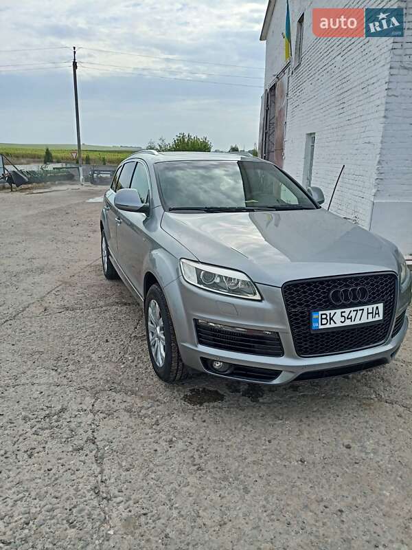 Внедорожник / Кроссовер Audi Q7 2008 в Гоще