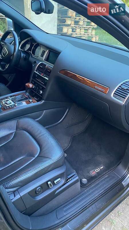 Внедорожник / Кроссовер Audi Q7 2014 в Черновцах