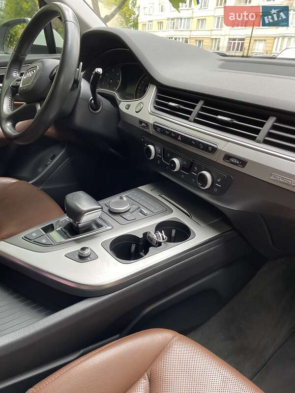 Внедорожник / Кроссовер Audi Q7 2017 в Львове
