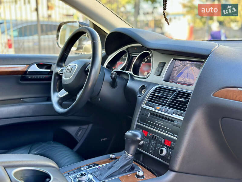 Внедорожник / Кроссовер Audi Q7 2013 в Одессе