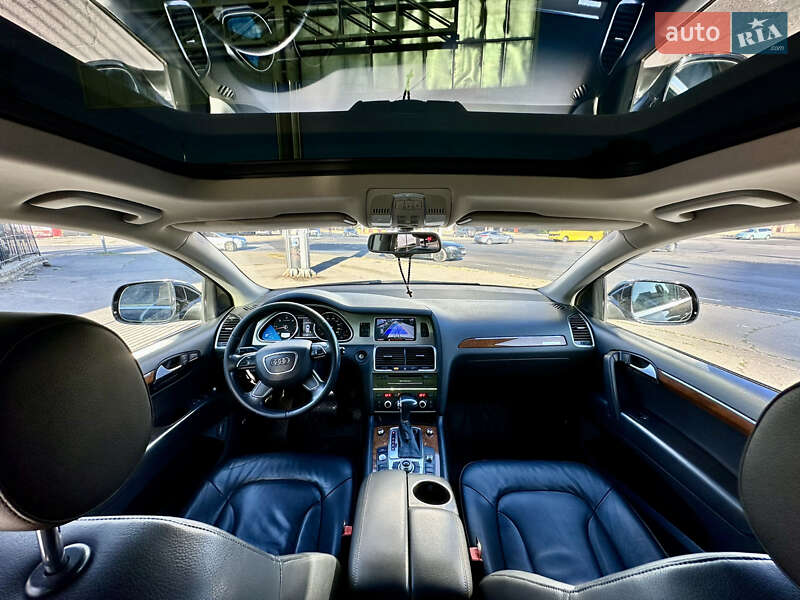 Внедорожник / Кроссовер Audi Q7 2013 в Одессе