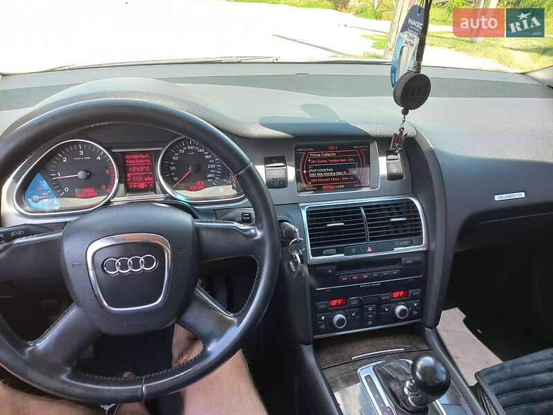 Внедорожник / Кроссовер Audi Q7 2007 в Киеве