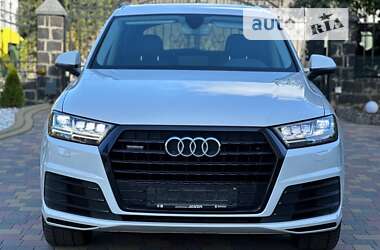 Позашляховик / Кросовер Audi Q7 2017 в 