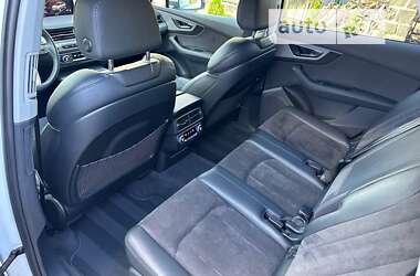 Позашляховик / Кросовер Audi Q7 2017 в 