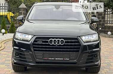 Позашляховик / Кросовер Audi Q7 2017 в 