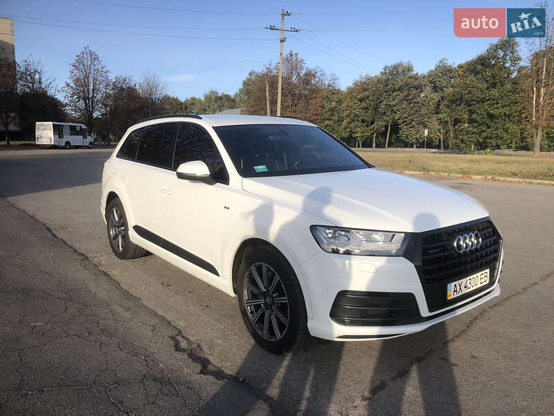 Внедорожник / Кроссовер Audi Q7 2016 в Лозовой