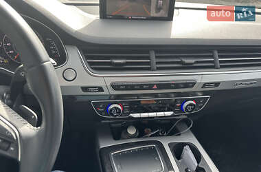 Внедорожник / Кроссовер Audi Q7 2018 в 
