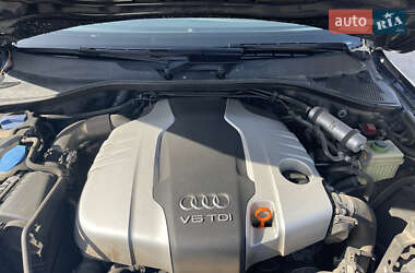 Внедорожник / Кроссовер Audi Q7 2013 в 
