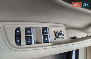 Внедорожник / Кроссовер Audi Q7 2016 в 