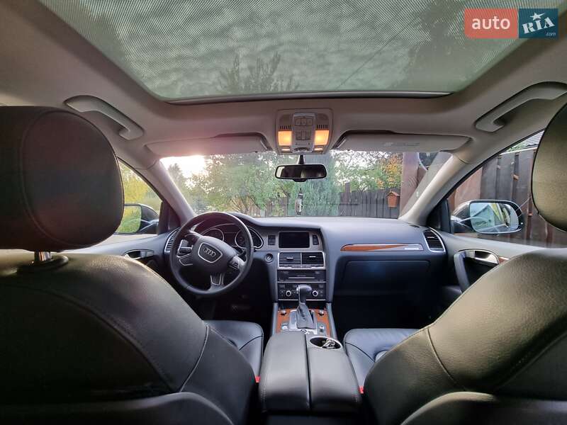 Позашляховик / Кросовер Audi Q7 2015 в Києві