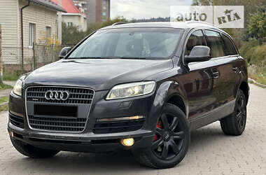 Внедорожник / Кроссовер Audi Q7 2007 в 