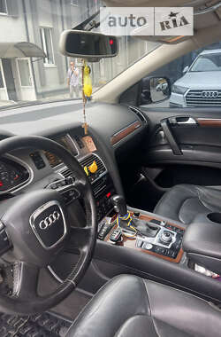 Внедорожник / Кроссовер Audi Q7 2011 в Чорткове