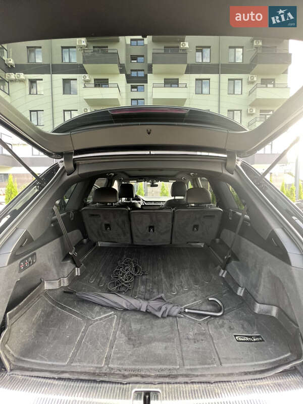 Внедорожник / Кроссовер Audi Q7 2016 в Ужгороде