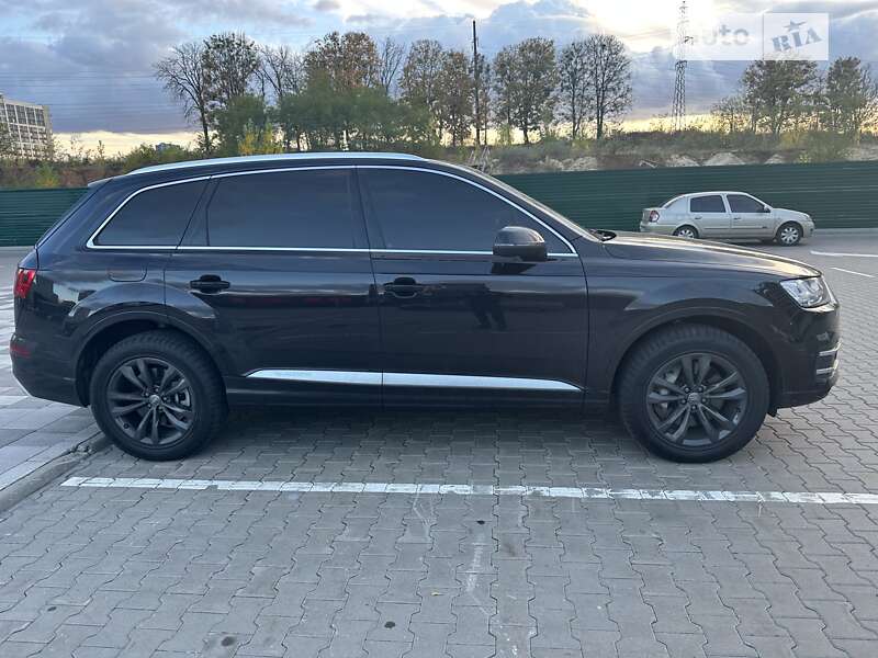 Внедорожник / Кроссовер Audi Q7 2019 в Киеве
