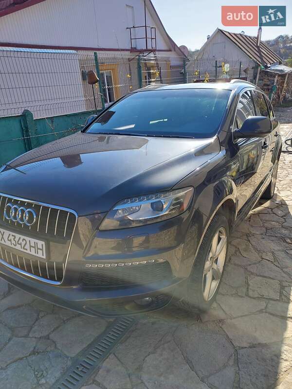 Внедорожник / Кроссовер Audi Q7 2012 в Каменец-Подольском