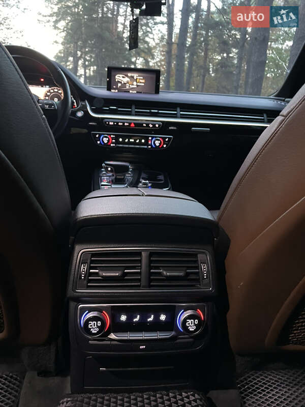 Внедорожник / Кроссовер Audi Q7 2016 в Львове